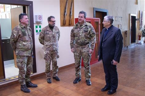 Visita Del Vescovo Di Viterbo Al Comando Aves Tusciatimes Eu It