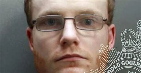 Sex Offender In Turmoil Handed Himself In Over Mobile Phone North Wales Live