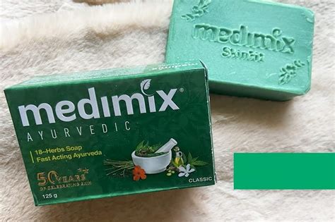 Medimix Soap 125gm Glycerin Coconut Oil Ingredient 3 Color White Cream