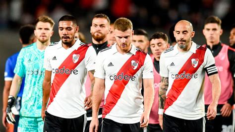 River cayó ante Talleres en el Monumental y quedó lejos de la lucha por