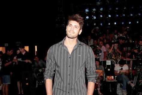 HOT BOY TÀU ĐIỆN NGẦM sẽ gây bão tại World Cup 2014