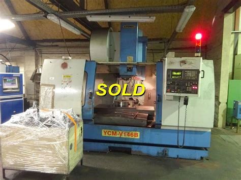 Used Bed Milling Machines With Moving Table CNC YCM Supermax V146B