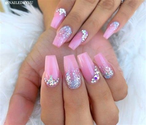 Pin de Britney Szekley en Beauty Manicura de uñas Uñas elegantes y