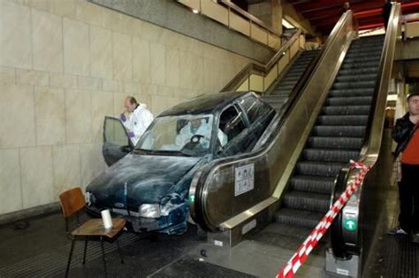 Mighty Lists: 15 funny car accidents