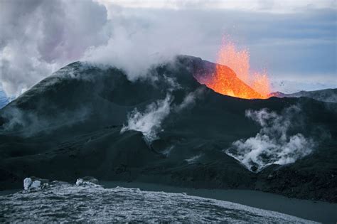 Icelands Volcanic Risk Why Has A State Of Emergency Been Called