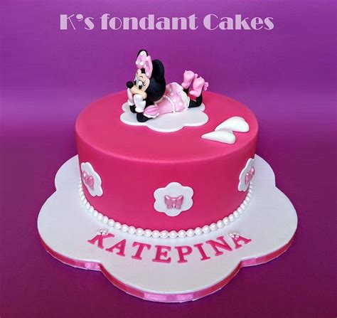 Minnie Mouse Cake Decorated Cake By K S Fondant Cakes Cakesdecor