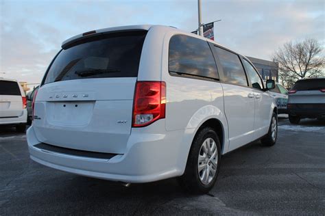 New Dodge Grand Caravan Sxt Stow N Go Mini Van Passenger In