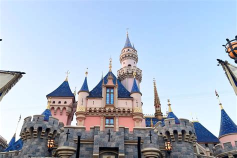 15 Things To Do One Month Before Your Disneyland Trip That Disney Fam