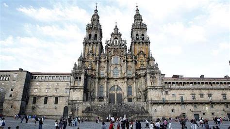 Cu Nto Costar A La Sagrada Familia O La Alhambra En El Mercado