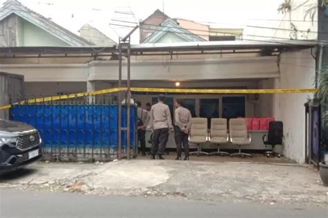 Polisi Gerebek Rumah Diduga Pabrik Narkoba Di Malang Klik Times