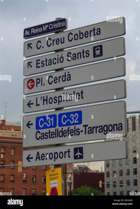 Traffic direction signs in Barcelona Stock Photo - Alamy