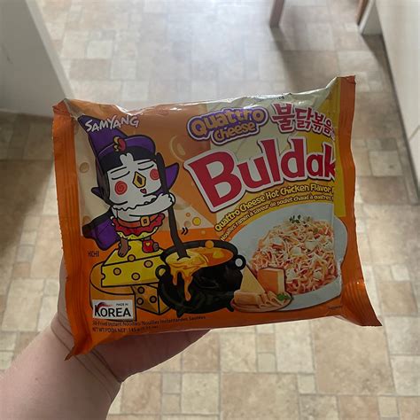 REVIEW Samyang Buldak Quattro Cheese Hot Chicken Flavour Ramen