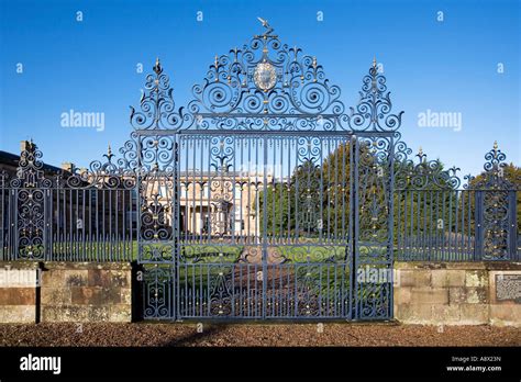 At Hillsborough Castle Fotografías E Imágenes De Alta Resolución Alamy