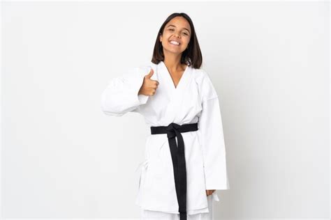 Mujer Latina Joven Aislada En La Pared Blanca Con Los Pulgares Hacia Arriba Porque Ha Sucedido