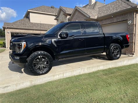 Leveled Black Lariat | F150gen14 -- 2021+ Ford F-150, Tremor, Raptor ...