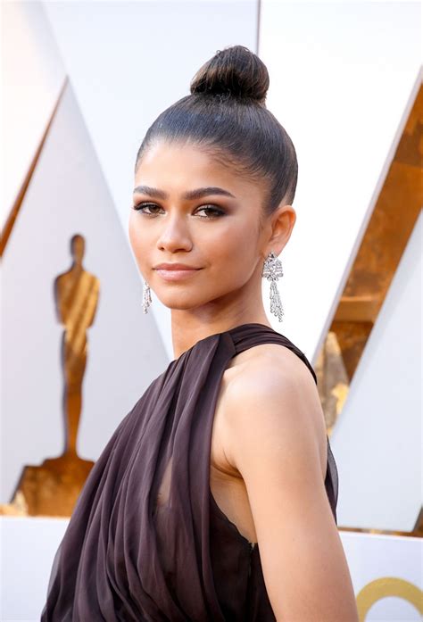 Zendaya Coleman Oscars 2018 Red Carpet • Celebmafia