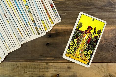 Nove De Ouros Conheça O Significado Desta Carta Do Tarot