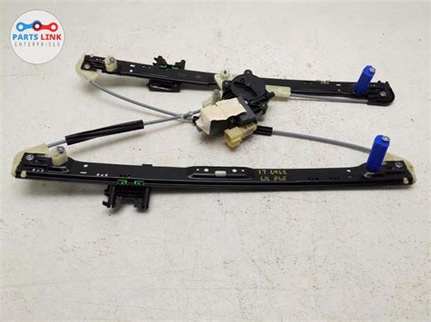 2017 2021 Land Rover Discovery Rear Left Window Regulator Motor Glass Lift L462