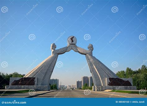 Monumento Da Reunificação Pyongyang Coreia Do Norte Foto de Stock