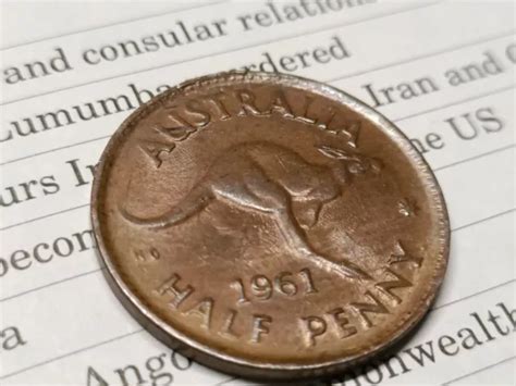 Australian Half Penny Circulated Coin Queen Elizabeth Ii