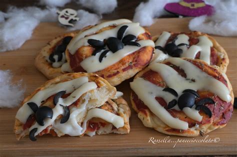 Pizzette Di Halloween La Ricetta A Tema Facile Per Un Antipasto Pauroso