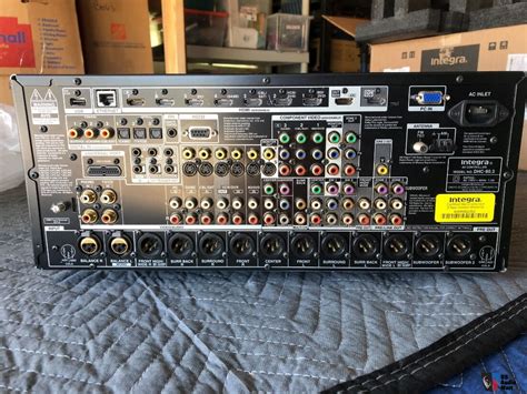 Integra DHC 80 3 Preamp Processor Controller Excellent Photo