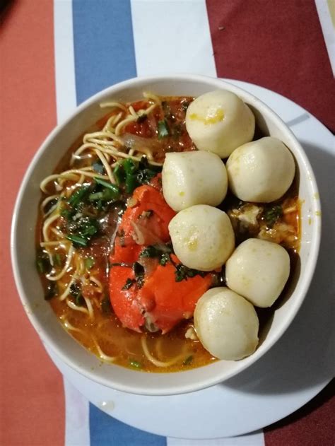 Bouillon De Crabes Avec Des Nouilles Chinoise Sans Oublier Les