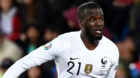 Ndombele Lance Un Appel Du Pied Deschamps Pour Revenir En Equipe De