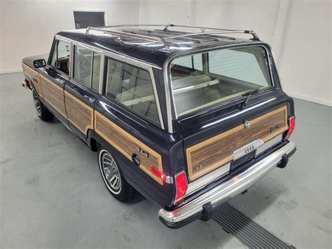 1990 Jeep Grand Wagoneer | GAA Classic Cars