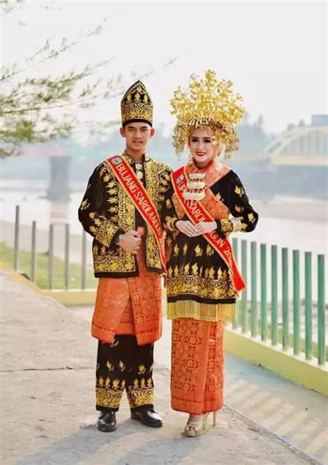 Baju Adat Sarolangun | Wisata Palu