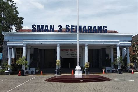 18 SMA SMK Terbaik Kota Semarang Versi LTMPT Rekomendasi PPDB 2022