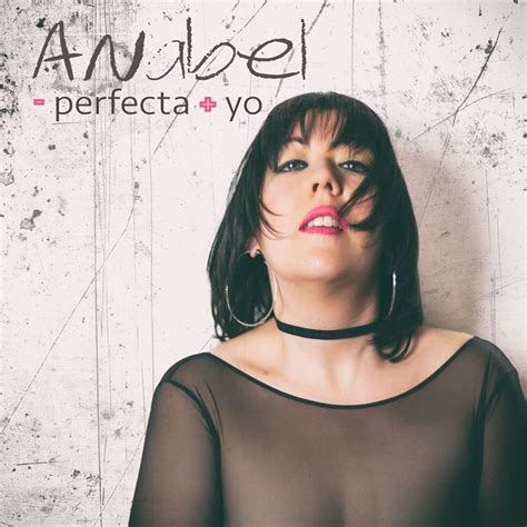 Música en todo su esplendor Menos Perfecta Más Yo el primer álbum