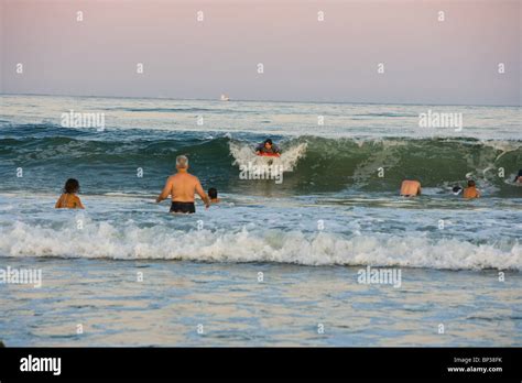 Narragansett beaches hi-res stock photography and images - Alamy