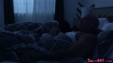 Stepdaughter Gets Seduced And Fucked In Pussy By Stepdad