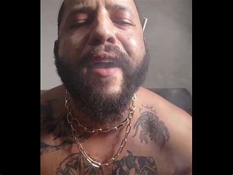 Punheta E Fumando XVIDEOS