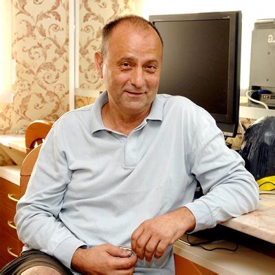 Истината за двойнствения живот на Филип Трифонов
