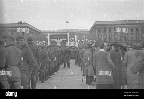 Uroczystość zmiana nazwy placu Marszałka Józefa Piłsudskiego na Adolf