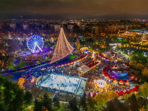 Cât costă accesul la patinoar la Târgul de Crăciun din Parcul Drumul