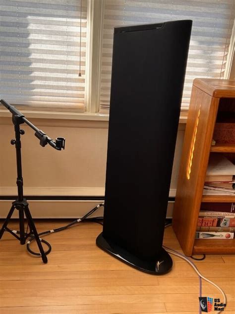 GoldenEar Triton Two Tower Speakers Pair Excellent Condition Photo