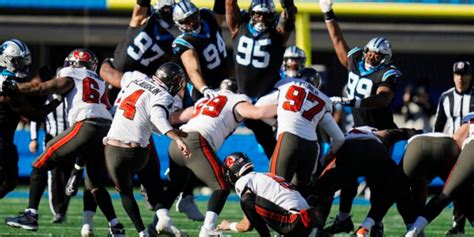 Buccaneers Beat Panthers 9 0 To Clinch Nfc South Title Spot In Playoffs