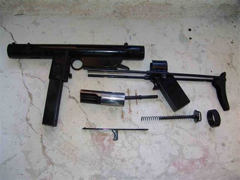 Албанский пистолет-пулемет P84: kosta_g — LiveJournal