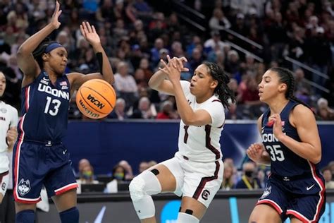 Dawn Staley Leads South Carolina Over Uconn For 2nd Ncaa Womens