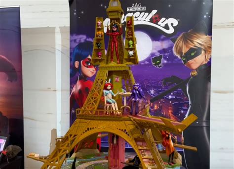 Miraculous Ladybug Paris Heroez Eiffel Tower Playset - YouLoveIt.com