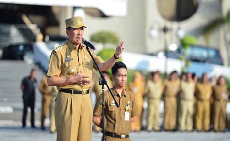 Ini Alasan Gubernur Riau Syamsuar Berangkat Ke Thailand