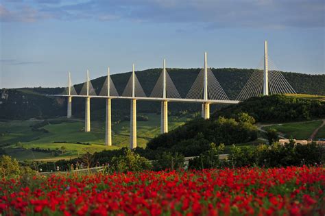 Millau Leffet Viaduc Quinze Ans Apr S La Pierre Dangle