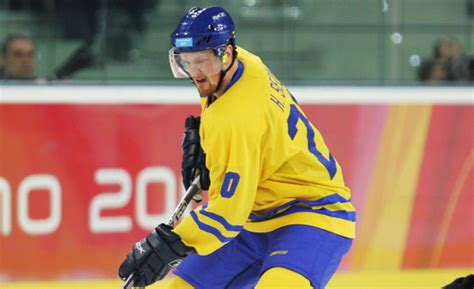 Swedish forward Henrik Sedin will sit out Olympics due to injury ...