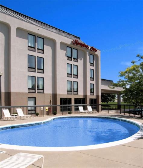 Hampton Inn Kansas City Airport Hotel (Kansas City (MO)) - Deals, Photos & Reviews