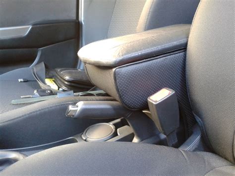 подлокотник — KIA Rio (3G), 1,4 л, 2013 года | аксессуары | DRIVE2