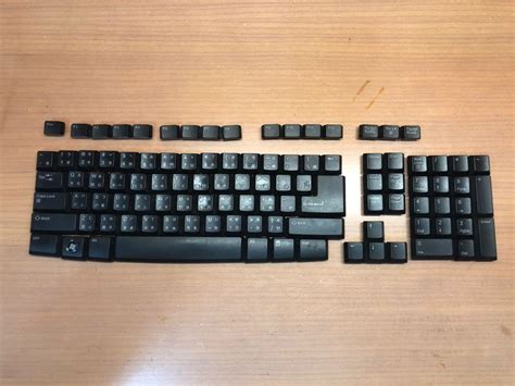 羅技鍵盤 Logitech Classic Keyboard 200 Usb 電腦及科技產品 電腦周邊產品 電腦鍵盤及相關產品在旋轉拍賣