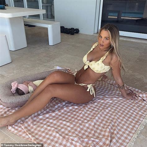 Tammy Hembrow Shows Off Post Baby Figure In A Bikini As She Breastfeeds